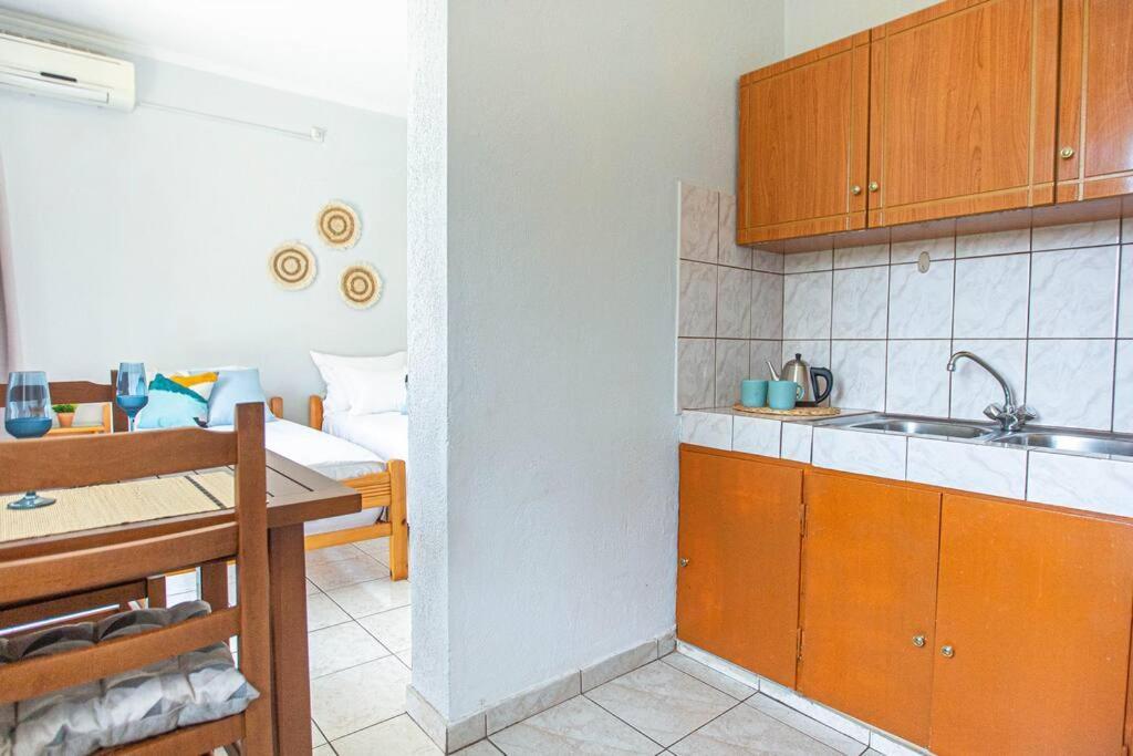 Blue Maraci 2 - Sea View, Kitchen, Beach Access Apartment Himare Luaran gambar